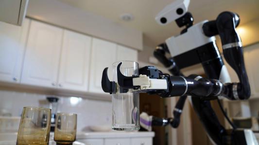 toyota's cleaning robot